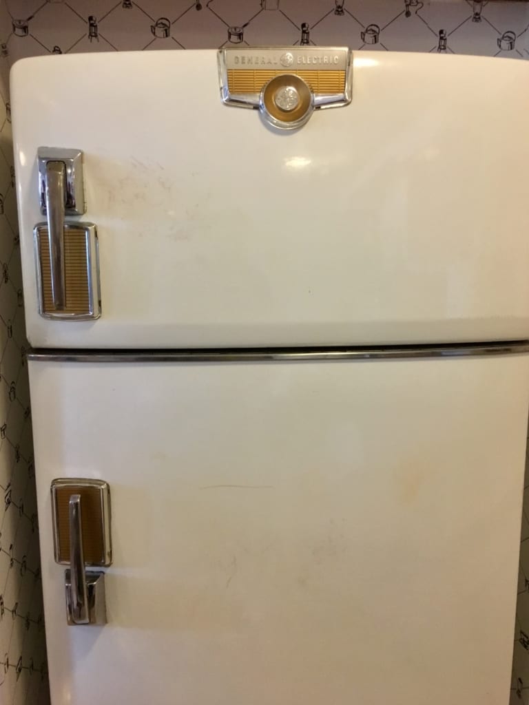 50s Prime Time Cafe Review fridge