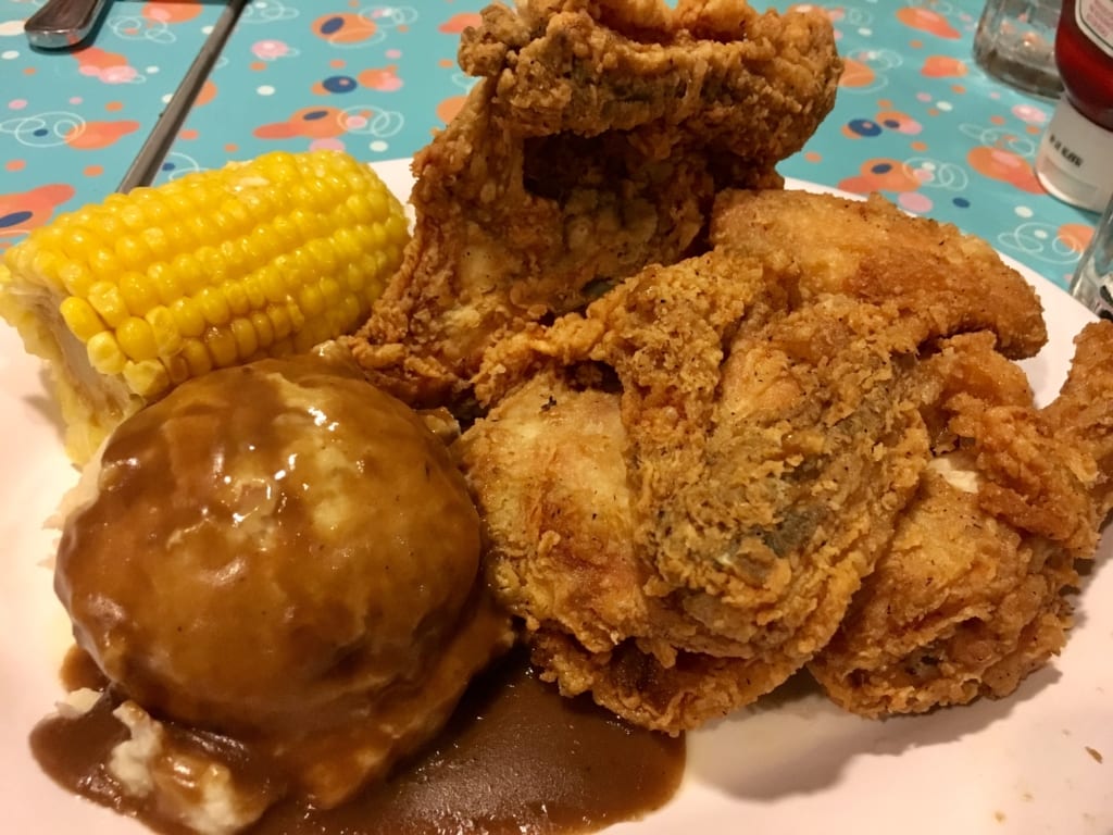 50s Prime Time Cafe Review fried chicken