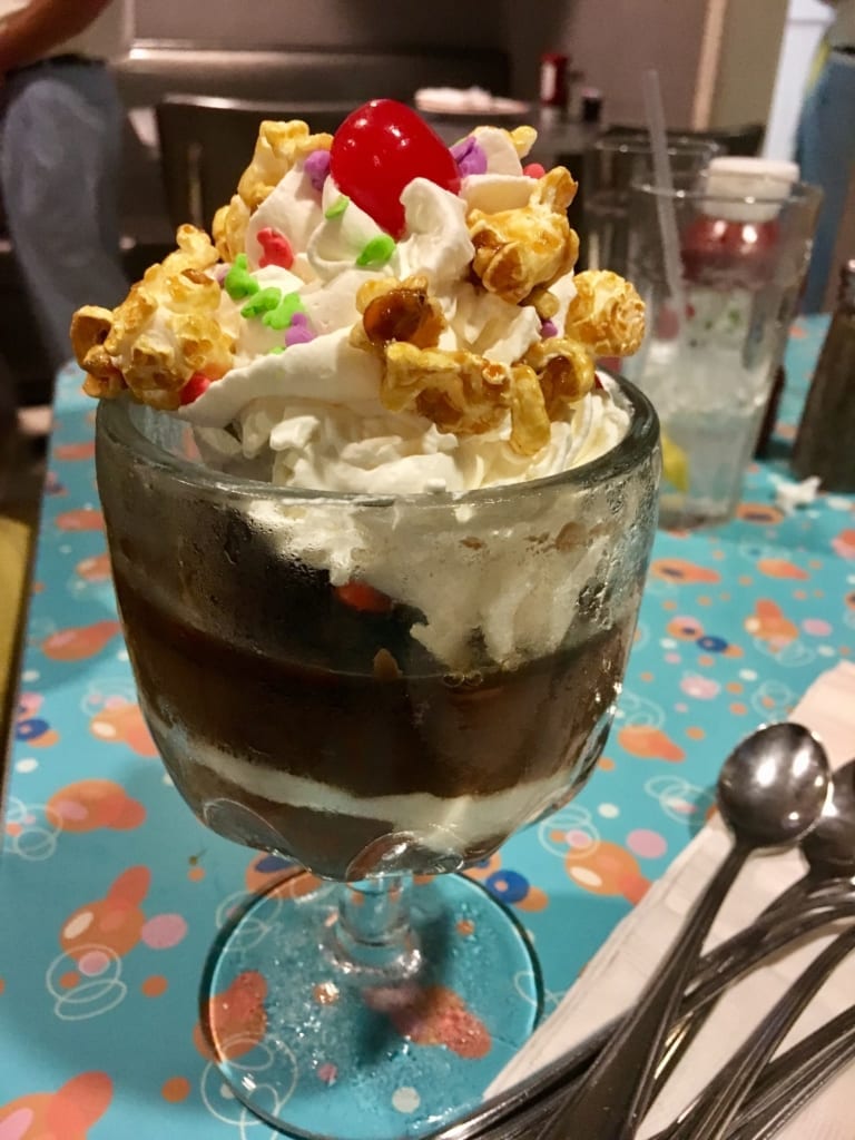 50s Prime Time Cafe Review dad's brownie sundae