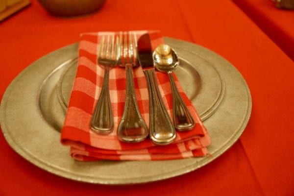 Hoop Dee Doo Musical Revue Full Review Table Setting