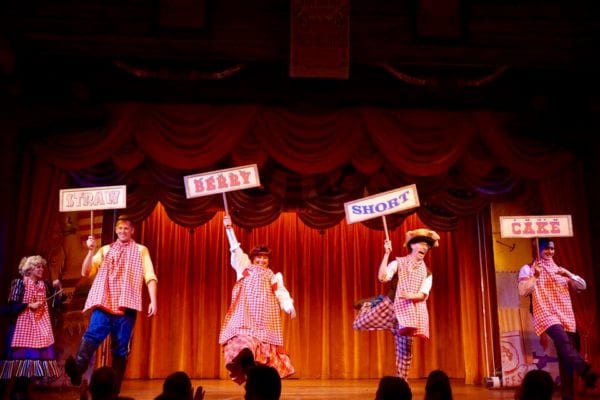 Hoop Dee Doo Musical Revue Full Review Show show dance strawberry shortcake dance 2