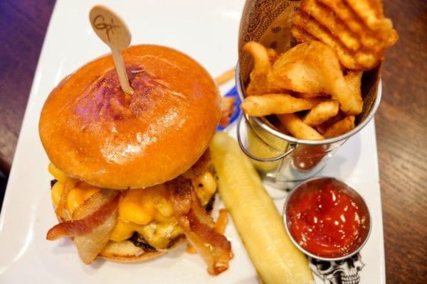 Planet Hollywood Observatory Review Bacon Mac and Cheese Burger top view
