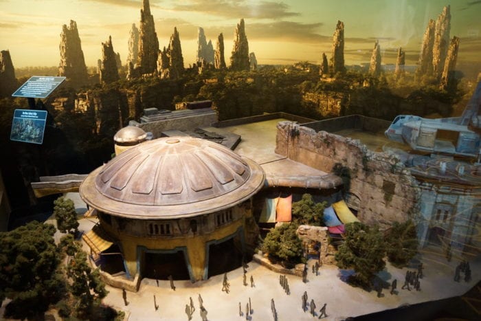 New Star Wars Galaxy's Edge Model full