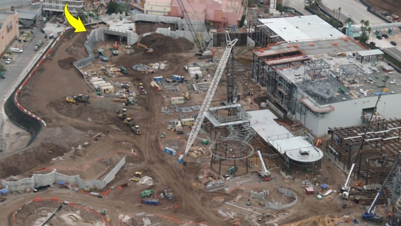 Galaxy's Edge construction update December 2017 tunnel inside