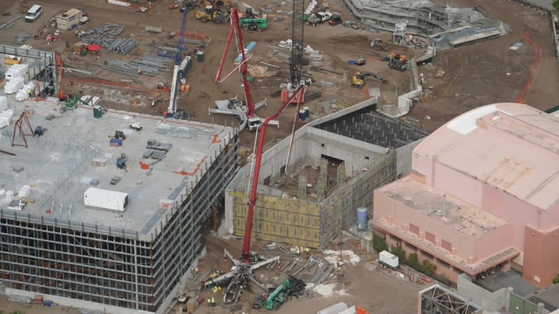 Star Wars Galaxy's Edge rockwork cement walls