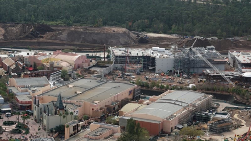 Star Wars Galaxy's Edge rockwork dirt mounds construction