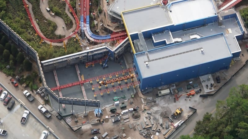 Slinky Dog Trains Toy Story Land station