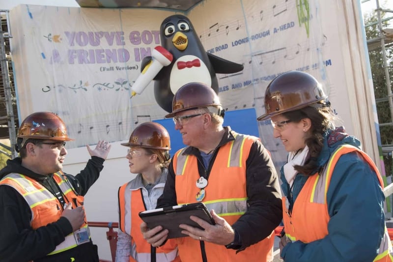 Wheezy Statue Toy Story Land