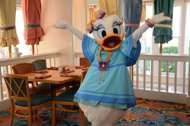 Daisy Duck Minnie’s Beach Bash Breakfast