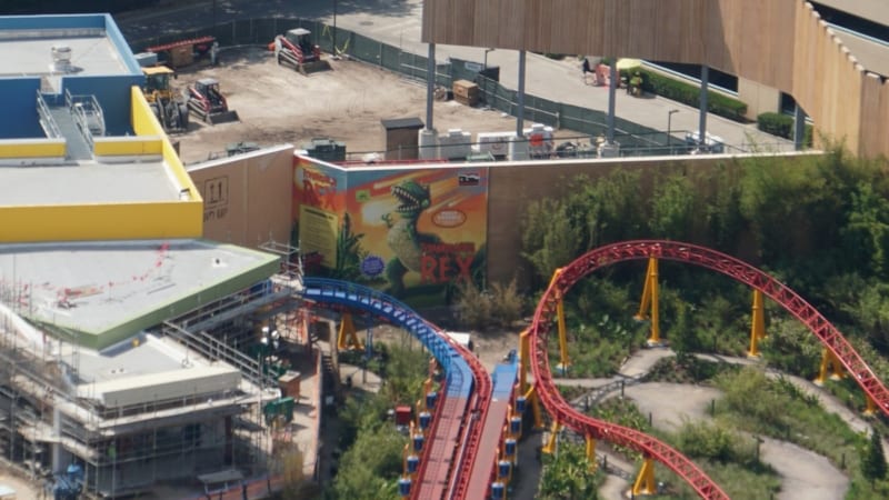 rex theming slinky dog dash