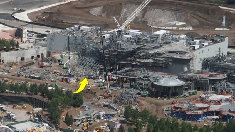 New Roofing Arrives at Battle Escape Attraction in Galaxy's Edge steel overhang