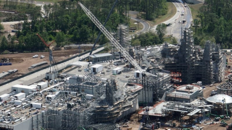 Star Wars Galaxy's Edge battle escape roofing arriving