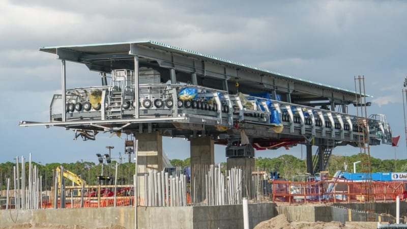 Roof Added to Disney Skyliner Station in Hollywood Studios and finished