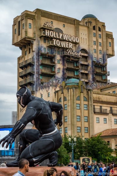 Marvel Statues Marvel Summer of Super Heroes Walt Disney Studios Park Black Panther and Tower of Terror