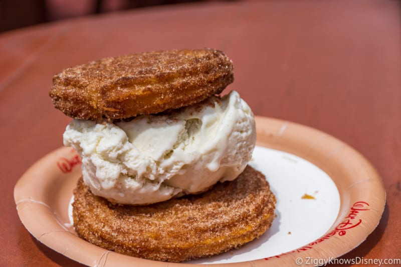 Review Ice Cream Churro Sandwich Sleepy Hollow