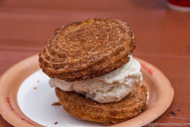 Review Ice Cream Churro Sandwich Sleepy Hollow
