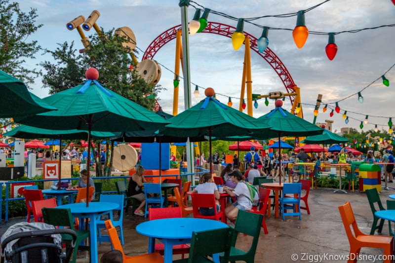 Woody's Lunch Box Review Toy Story Land 