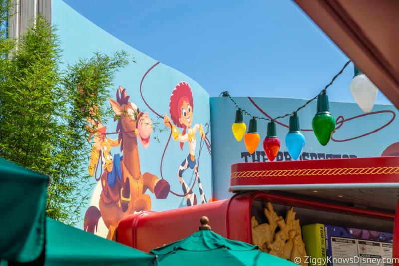 Woody's Lunch Box Review Toy Story Land 