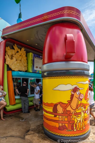 Woody's Lunch Box Review Toy Story Land 