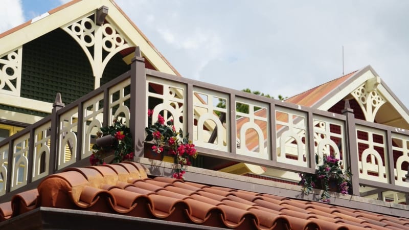 Magic Kingdom Club 33 in Adventureland has New Facade balcony