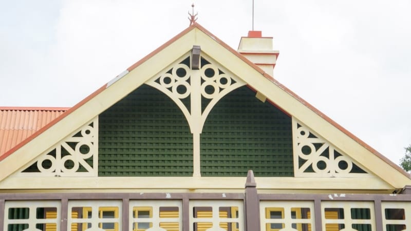 Magic Kingdom Club 33 in Adventureland has New Facade roof